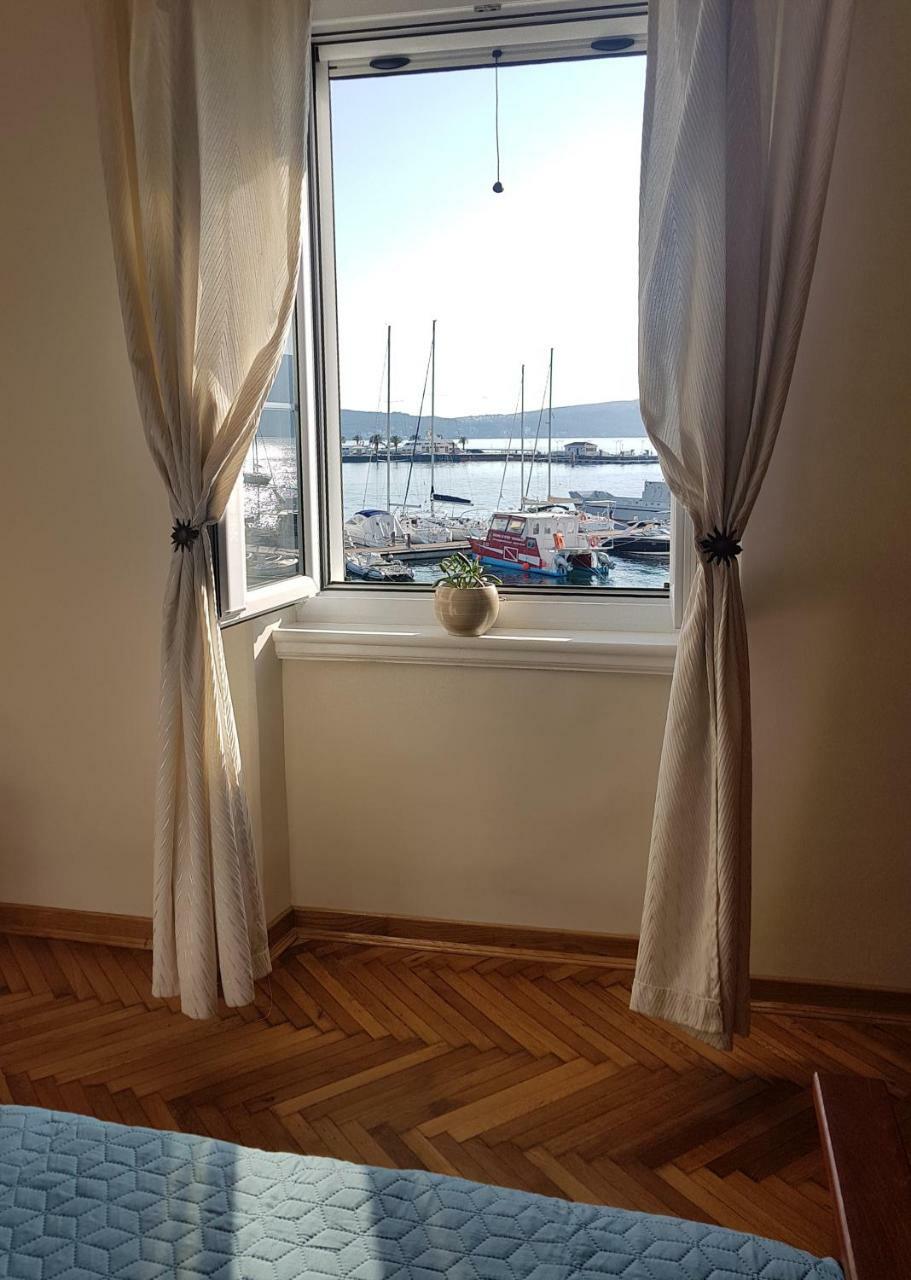 Apartman Natalia Tivat Exteriér fotografie